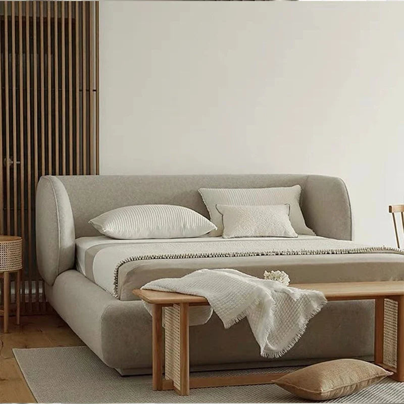 Ideal for those shopping bed online, this master bedroom bed design also suits apartment setups with its knock-down-friendly build. 